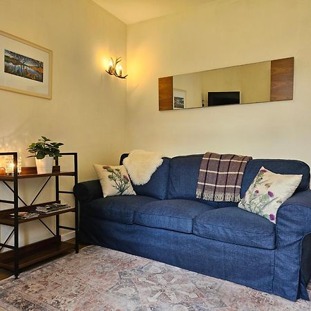 Cosy Peaceful One-Bedroom Cottage In 피틀로크리 외부 사진