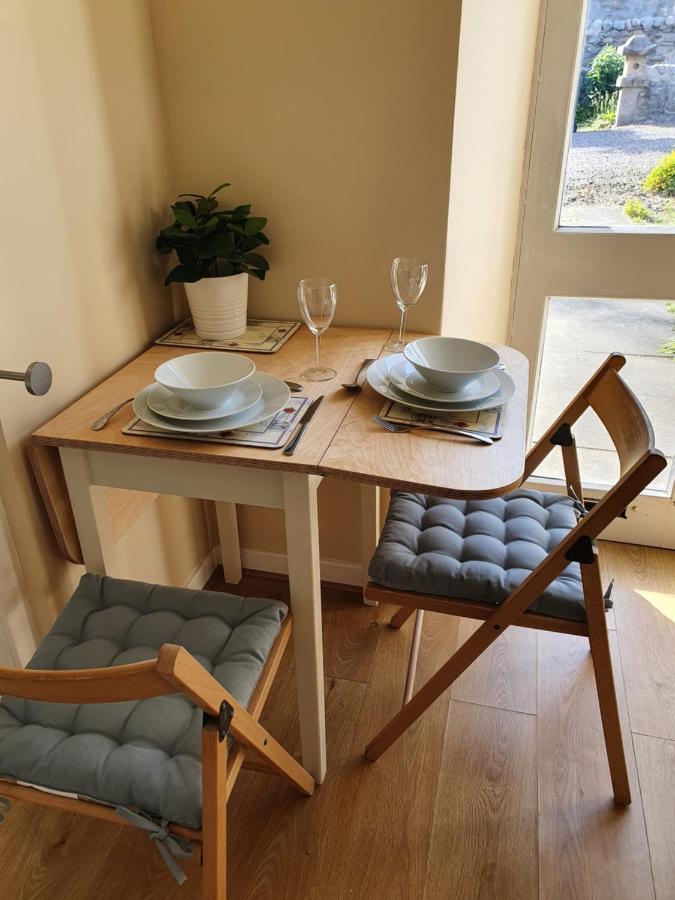 Cosy Peaceful One-Bedroom Cottage In 피틀로크리 외부 사진