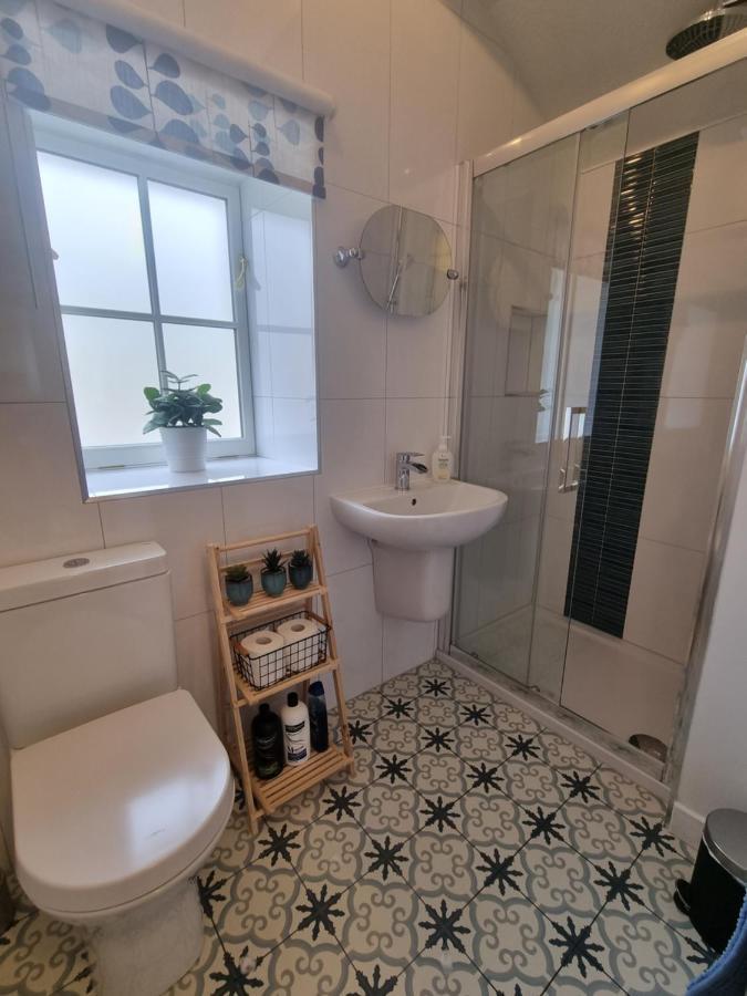 Cosy Peaceful One-Bedroom Cottage In 피틀로크리 외부 사진